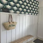Villa Le Rosa: De Charme Entre Et Pinede